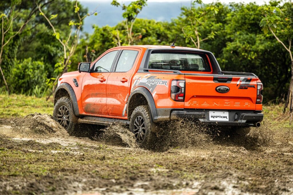 The All-New Ford Ranger展現進化的越野及地形征服力。