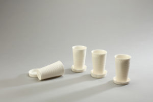 1101115陶博館公關照1-首獎_Ann Van Hoey《羅姆布特》_比利時Ann Van Hoey《羅姆布特》作品因質地輕巧、色澤柔和之美，脫穎而出榮獲首獎。