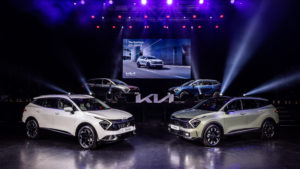 2.全新世代Kia The Sportage以「前瞻 ‧ 創新格局」的定位，全面開創休旅級距的嶄新視野。